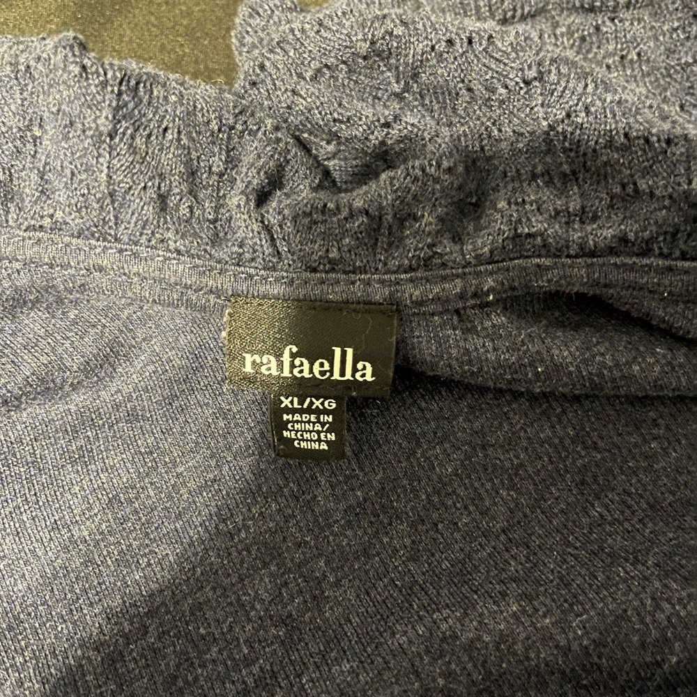 Sweater - Picture 3 of 3